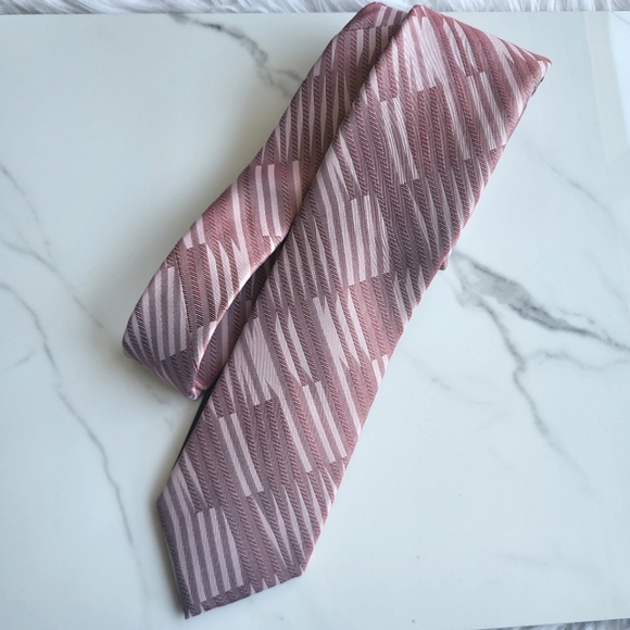 Ted Baker Dusty Pink silk Tie Wave Mens Tie New with tags - Picture 3 of 8